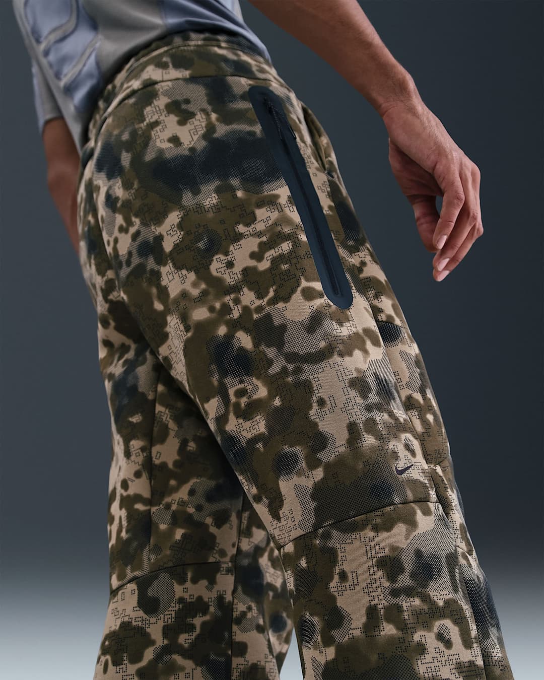 Men's Open-Hem Fleece Camo Pants